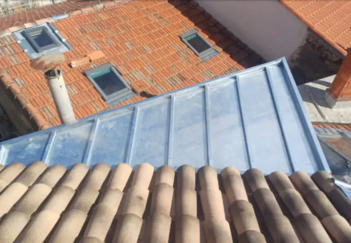 Entreprise de couverture � Montpellier : charpentier couvreur et zingueur expert