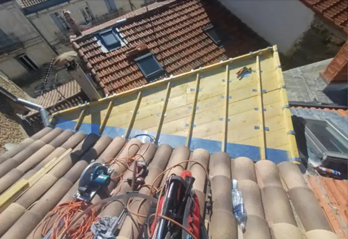 a-perol-pourquoi-faire-appel-a-un-couvreur-zingueur-pour-votre-toiture